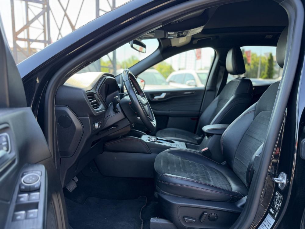 FORD KUGA 2.5 PHEV ST-Line CVT LED fényszórók. napfénytető. kamera. vonóhorog. CARPLAY!