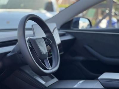 TESLA MODEL 3 Long Range AWD (Automata) HIGHLAND 130e km. AMD Ryzen. hőszivattyú. akár 600km hatótáv!