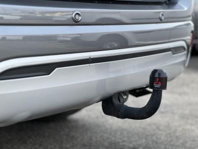 MITSUBISHI OUTLANDER 2.4 PHEV Instyle Premium 4WD CVT Magasan felszerelt. akár 40km elektromos hatótáv!