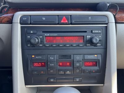 AUDI A4 Avant 2.0 PD TDI Multitronic Tempomat Digitklíma Vonóhorog 4x.elablak!