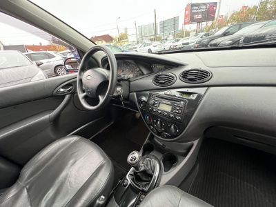FORD FOCUS 1.6 Ghia Friss vizsga vonóhorog bőr belső!