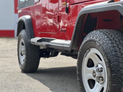 JEEP WRANGLER Hard Top 2.5 Nagyon szép karosszéria. európai kivitel. karbantartott