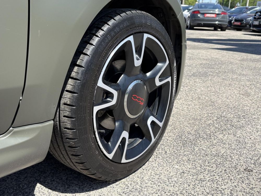 FIAT 500 1.2 8V Lounge Dualogic M.o.-i. Klíma Tempomat Bluetooth 42e km! Military green Edition!