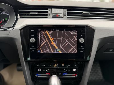 VOLKSWAGEN PASSAT Variant 2.0 TDI SCR Business DSG Szervizelt el.2t vonóhorog vez.ülés masszírozás