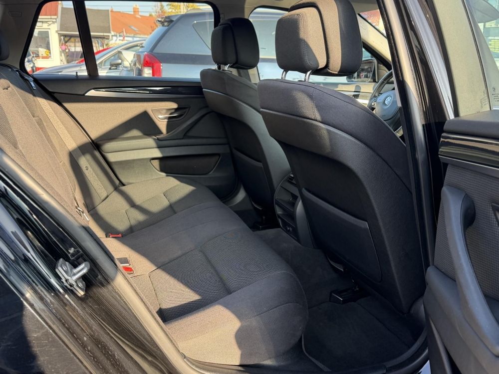 BMW 525d xDrive Touring (Automata) Xenon Tempomat Ülésfűtés PDC Navi Vezérlés cserélve!