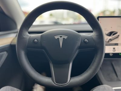 TESLA MODEL Y RWD (Automata) 147e km. AMD Ryzen. hőszivattyú. premium hifi. garanciális!