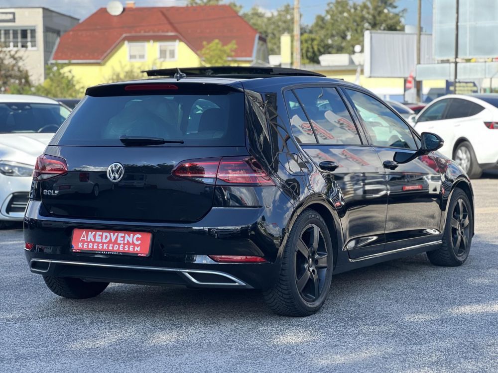 VOLKSWAGEN GOLF VII 2.0 TDI BMT Comfortline DSG 62e km. panorámatető. virtual cockpit. téli-nyári kerék szett!