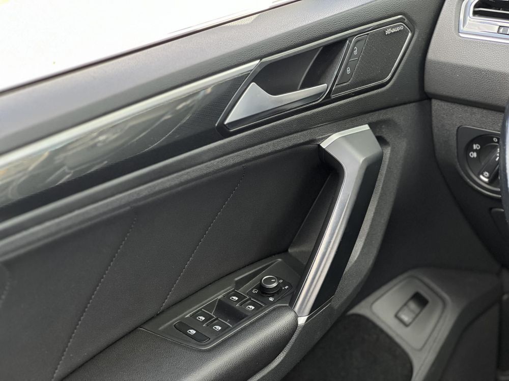 VOLKSWAGEN TIGUAN 2.0 TDI BMT SCR Highline 4Motion DSG Dynaudio. virtual cockpit. memória. head-up. bőrbelső. vezérlés cserélve!