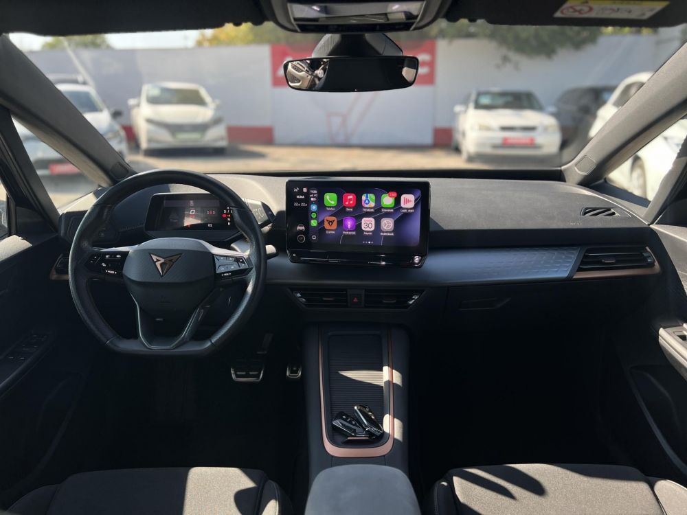 CUPRA BORN 58 kWh 64e km. 400 km hatótáv. ülésfűtés. CARPLAY!