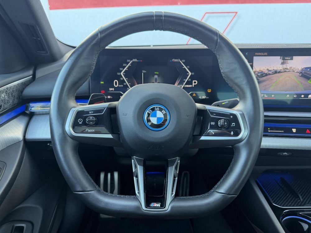 BMW I5 eDrive40 81,2kWh M-sport. Bowers & Wilkins. panorámatető. újszerű állapot!