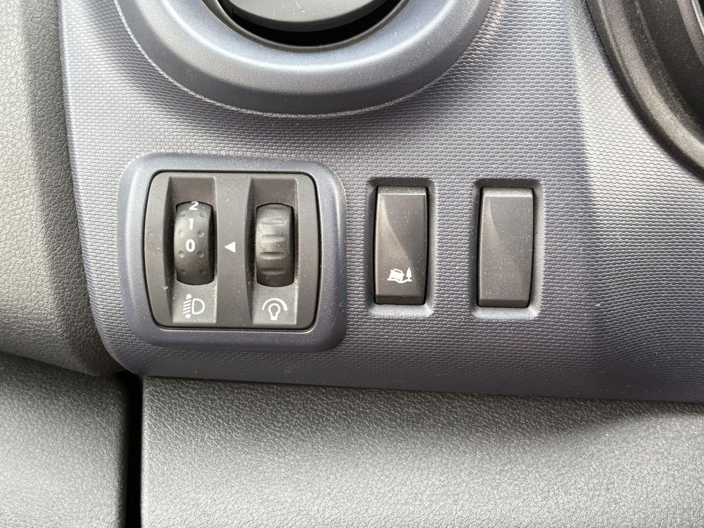 OPEL VIVARO 1.6 CDTI L1H1 2.7t Start-Stop Euro 6 (9 személyes) M.o.-i. 1.tul. Tempomat Klíma Tolatóradar