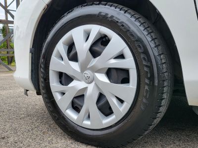 TOYOTA YARIS 1.5 Hybrid Comfort Style e-CVT 121e km. Digitklíma Kamera Bluetooth Sávváltó