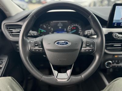 FORD KUGA 2.5 PHEV Freedom CVT 123e km. 70 km elektromos hatótáv. ülés-kormányfűtés. vonóhorog!