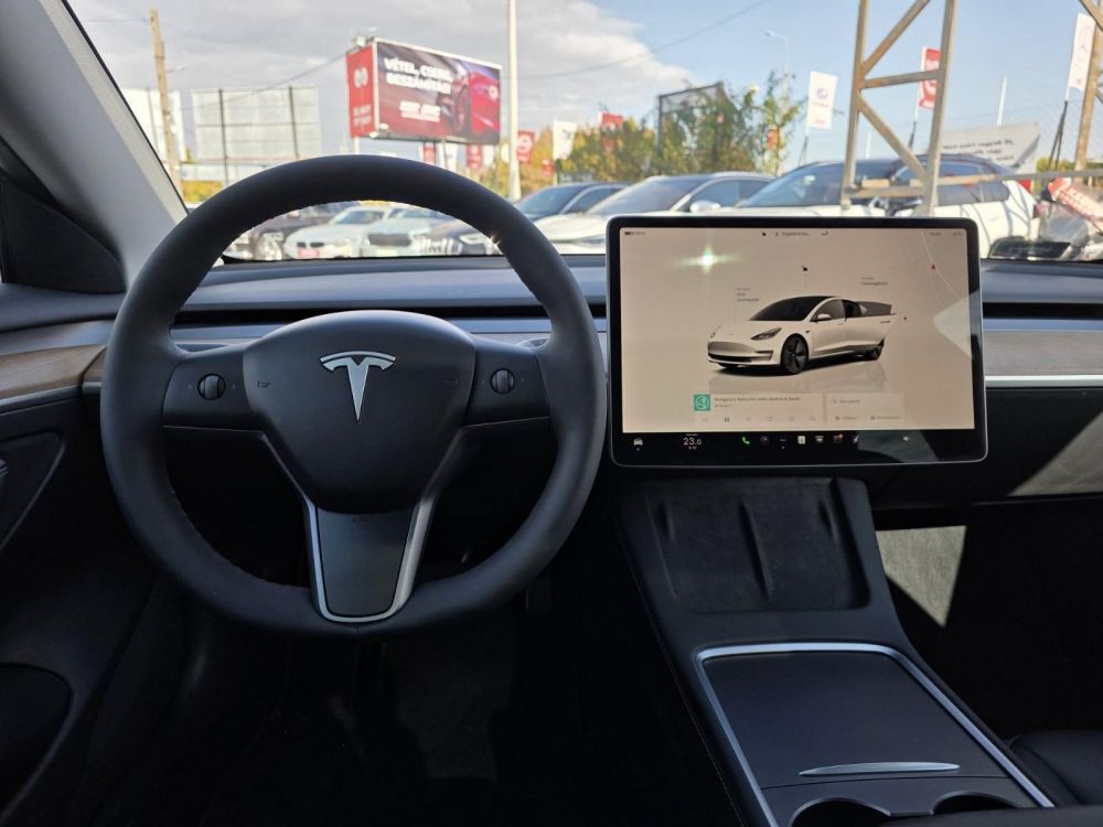 TESLA MODEL 3 Standard Range Plus Aut 35e km. garanciális. hőszivattyú. prémium hifi. mátrix LED!