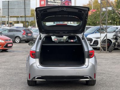 TOYOTA COROLLA Touring Sports 1.8 Hybrid Comfort Business e-CVT 108e km. M.o.-i. 1.tul. sérülésmentes. dokumentált előélet!