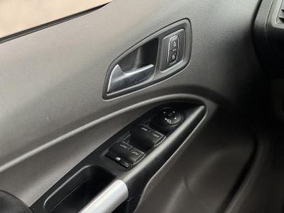 FORD CONNECT Tourneo230 1.5 TDCi L2 Titanium (7 személyes ) 79e km. M.o.-i. Márkaszervizelt előélet!