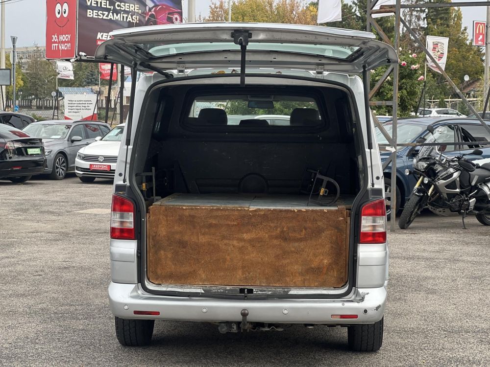 VOLKSWAGEN TRANSPORTER 2.5 TDI Mixto 'D.kab' AXE motorkód. 2.1T vonóhorog. klíma. tetőcsomagtartó. 2 gyári kulcs!