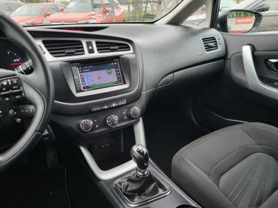KIA CEE'D SW 1.6 CRDI LX Klíma Tempomat Navi Bluetooth Szervizelt!