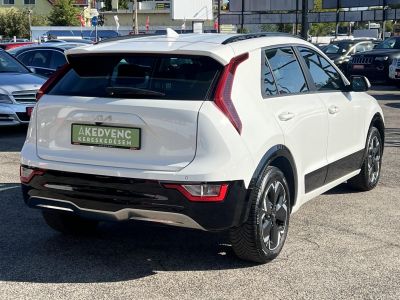 KIA NIRO e-Niro 64kWh Gold Carplay. Tolatókamera. Virtual cockpit. Végig márkaszervizelt!