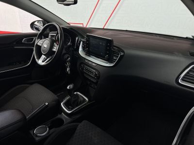 KIA CEE'D Ceed 1.6 CRDi HP Gold Carplay T.kamera Gyári garancia!