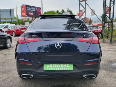 MERCEDES-BENZ GLC 300 e 4Matic 9G-TRONIC Plug-in hybrid Coupe AMG csomag. 4e km. garanciális. újszerű. mátrix led. ÁFÁS!