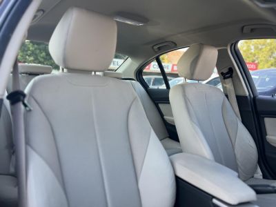 BMW 320d (Automata) M.o.-i. 1.tul. 113e km. márkaszervizelt előélet. téli-nyári kerék szett!