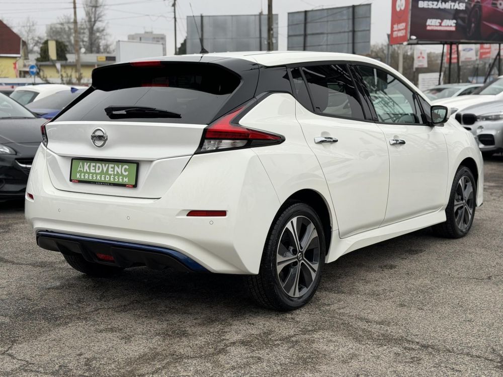 NISSAN LEAF N-Connecta e+ 62kWh (Automata) 96% akku 9e km. 360 kamera ProPilot 4x ülésfűtés