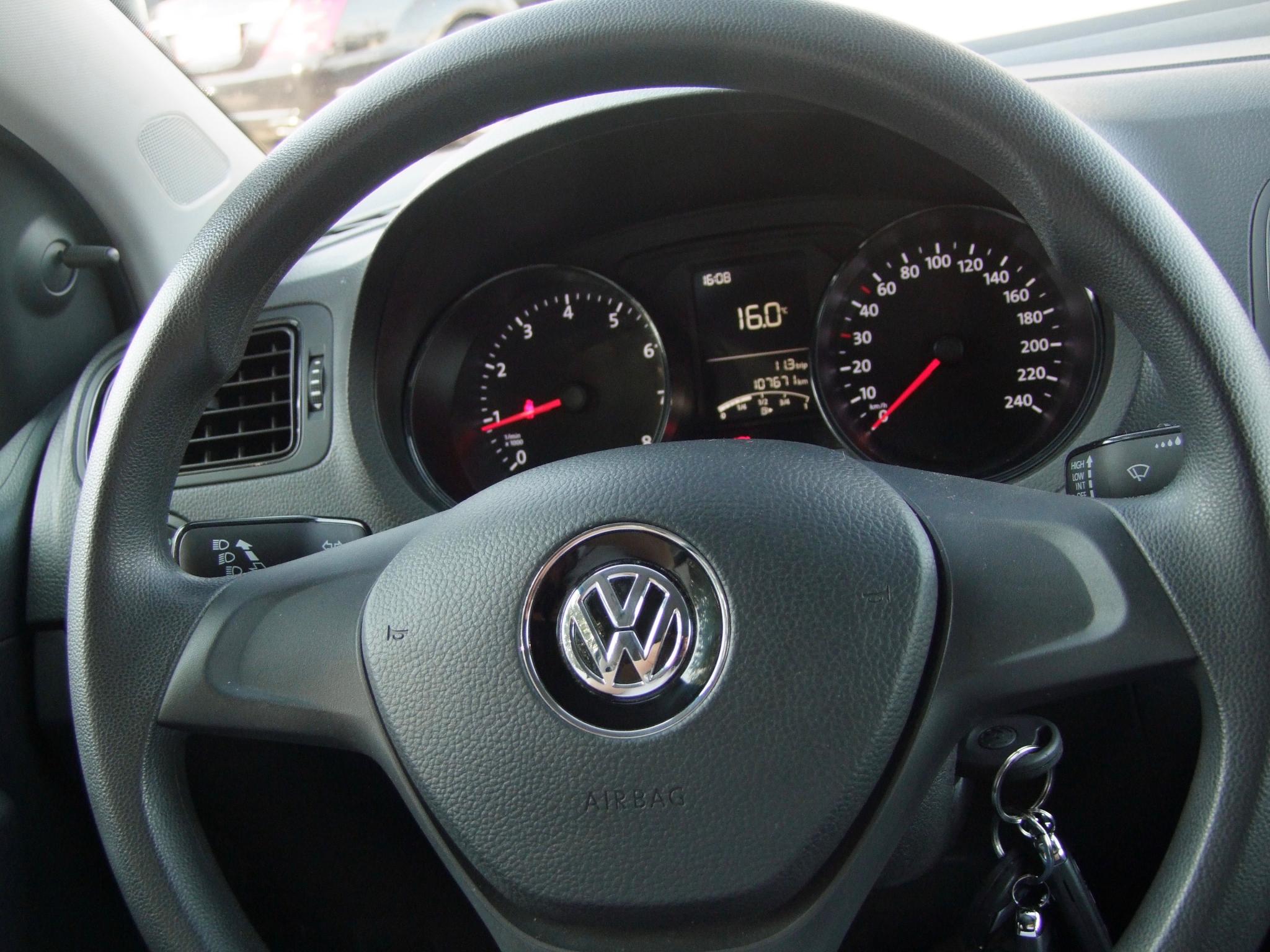 VOLKSWAGEN POLO 1.0 MPI Trendline Klíma Navigáció tolatókamera 172e km!