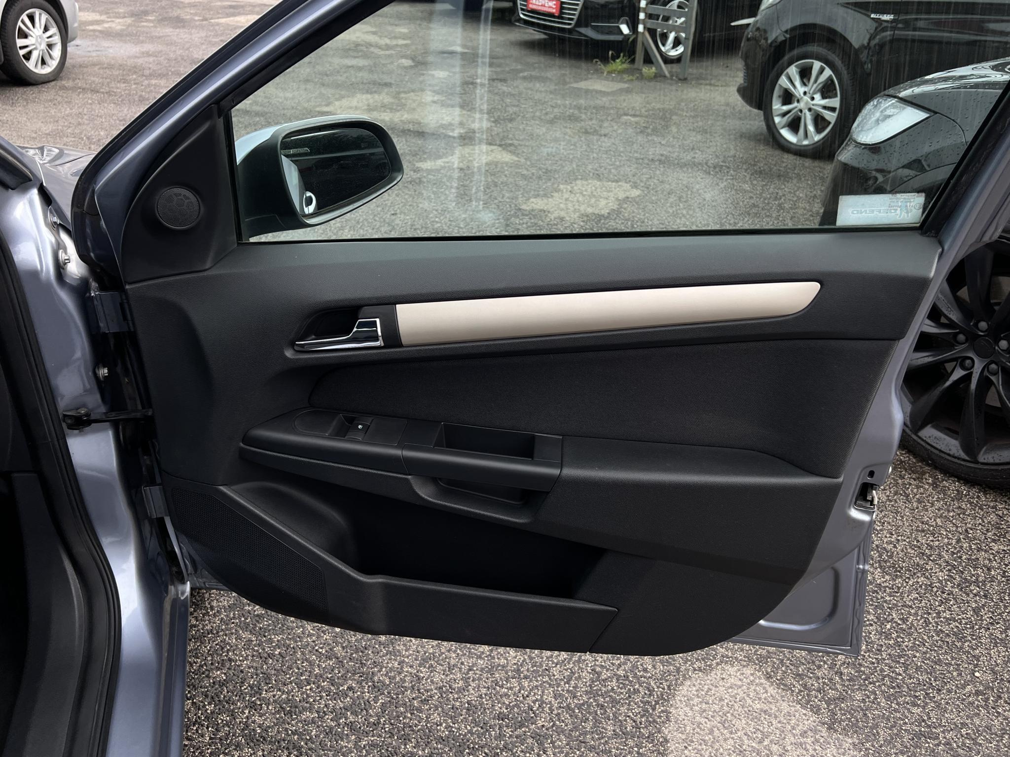 OPEL ASTRA H 1.6 Enjoy 161e km. Magyarországi. Klíma. Váltózár. 2 gyári kulcs!