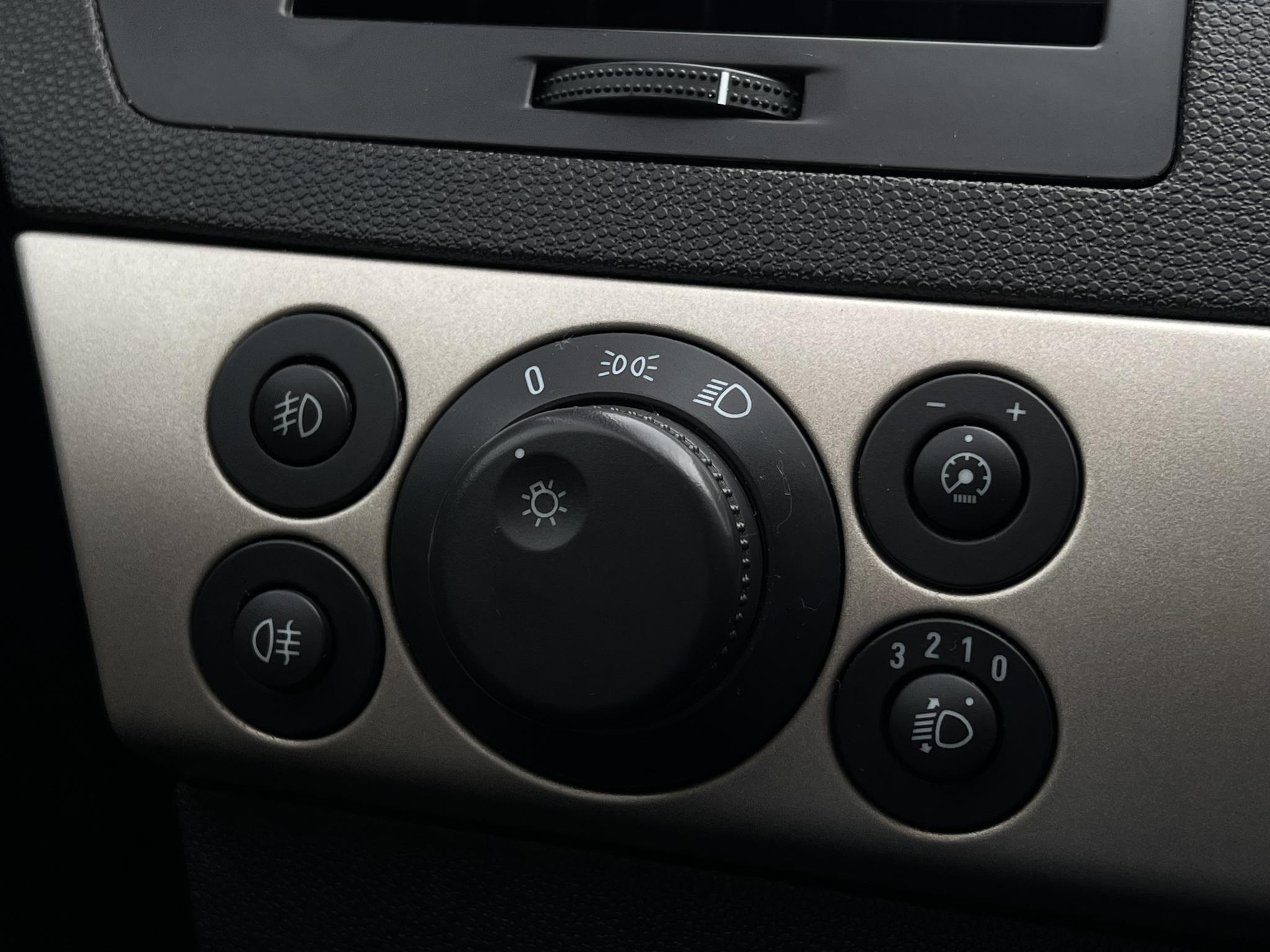 OPEL ASTRA H 1.6 Enjoy 161e km. Magyarországi. Klíma. Váltózár. 2 gyári kulcs!