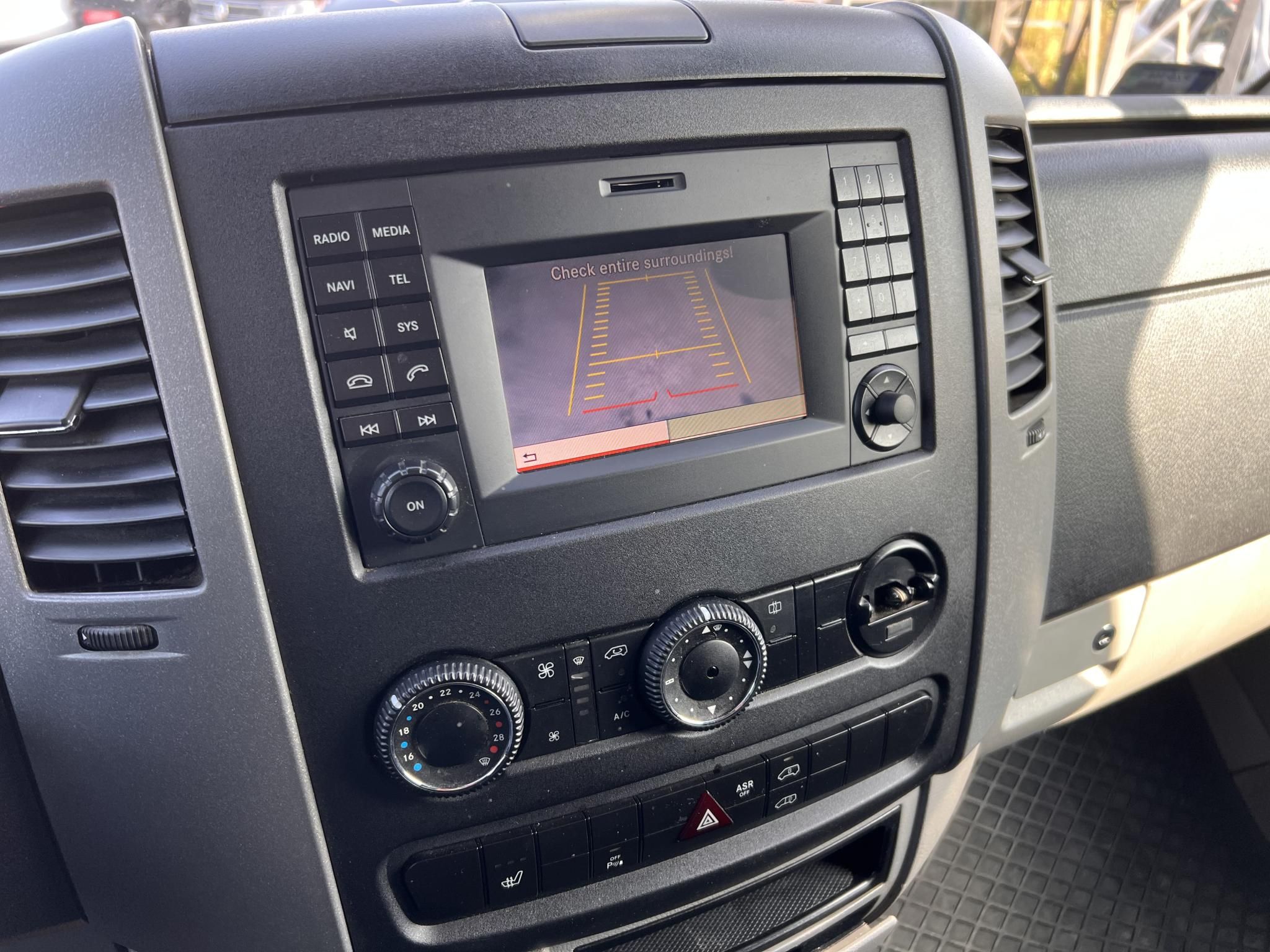 MERCEDES-BENZ SPRINTER 316 CDI 906.633.13 Kamera Ülésfűtés Vonóhorog Tolatóradar Bi-xenon Állófűtés