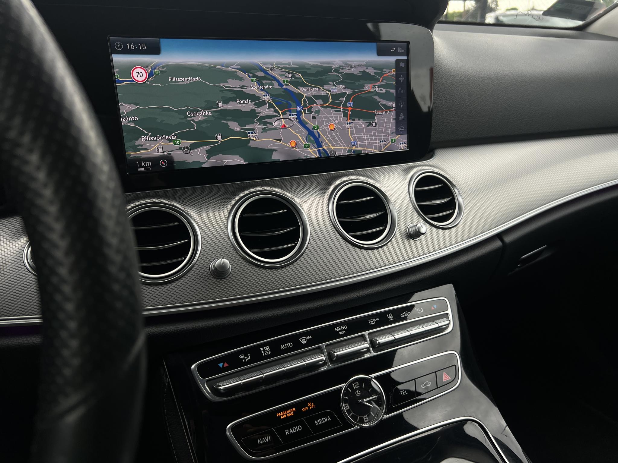 MERCEDES-BENZ E 350 e 9G-TRONIC 150e km. Bőr belső. kamera. frissen szervizelt