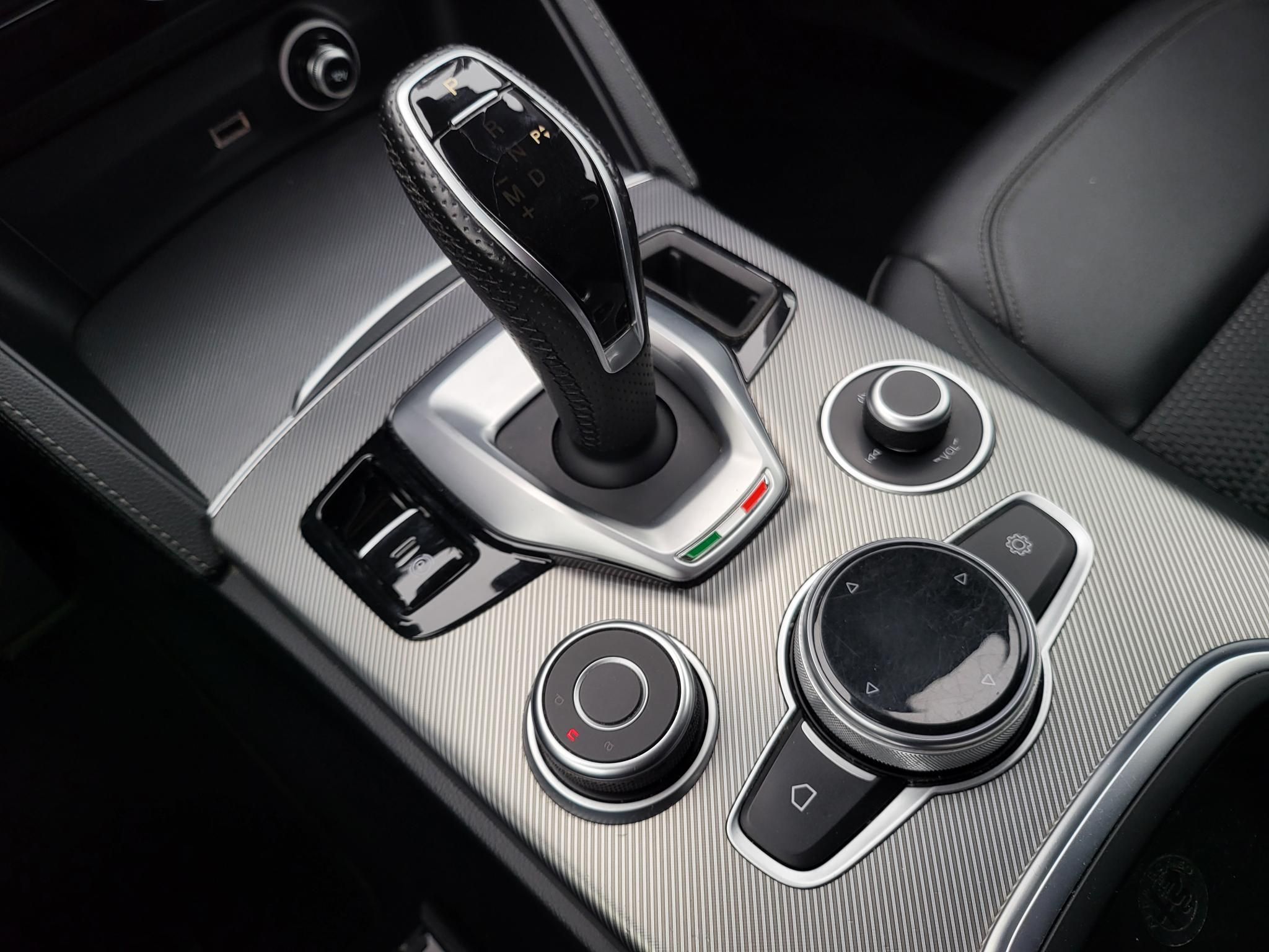 ALFA ROMEO STELVIO 2.2 D(Automata) Sprint LED Távtartó Sávtartó Navigáció Keyless Kamera Félbőr