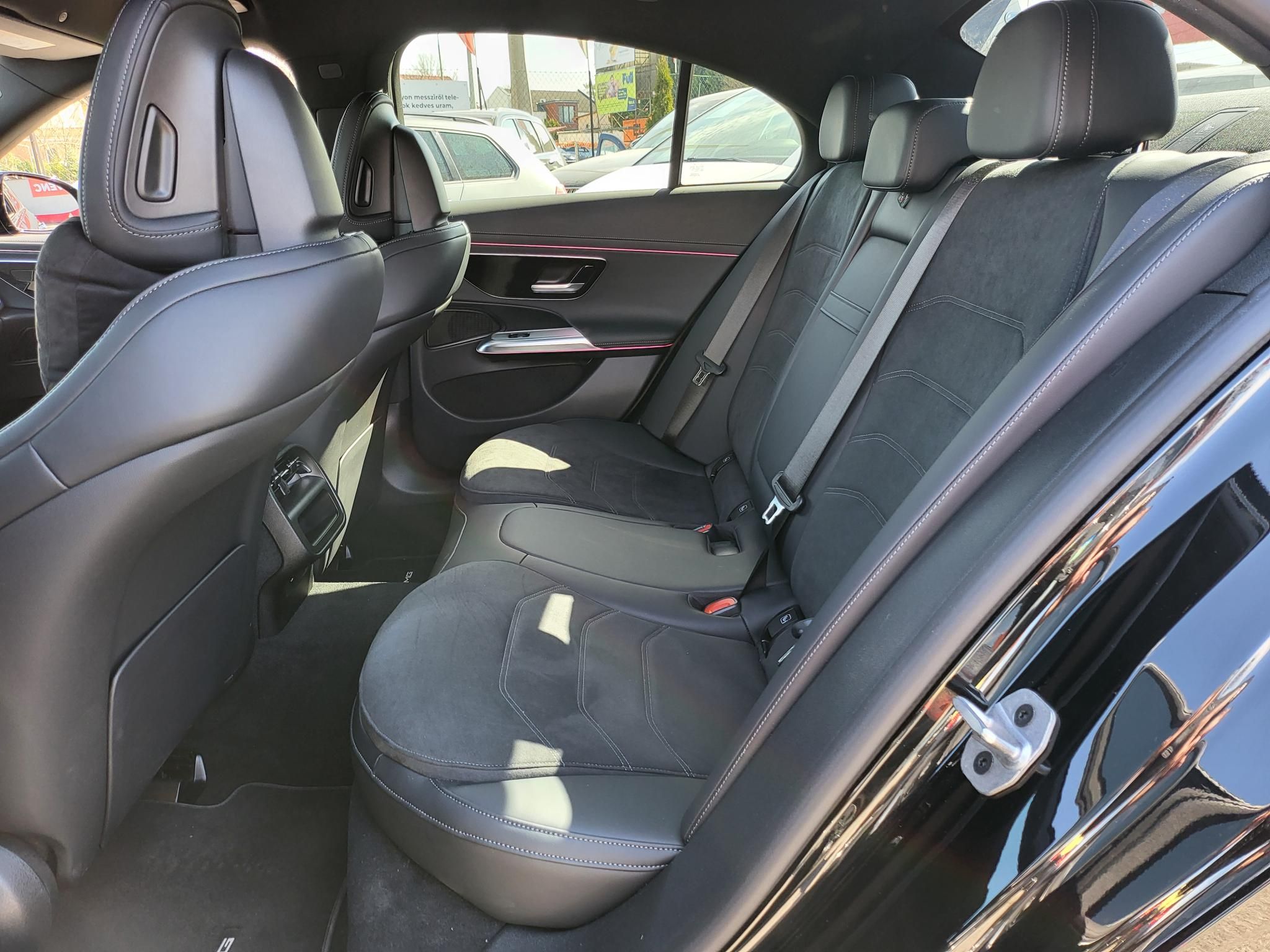 MERCEDES-BENZ E 200 9G-TRONIC Mild hybrid drive AMG Night Edition garanciális