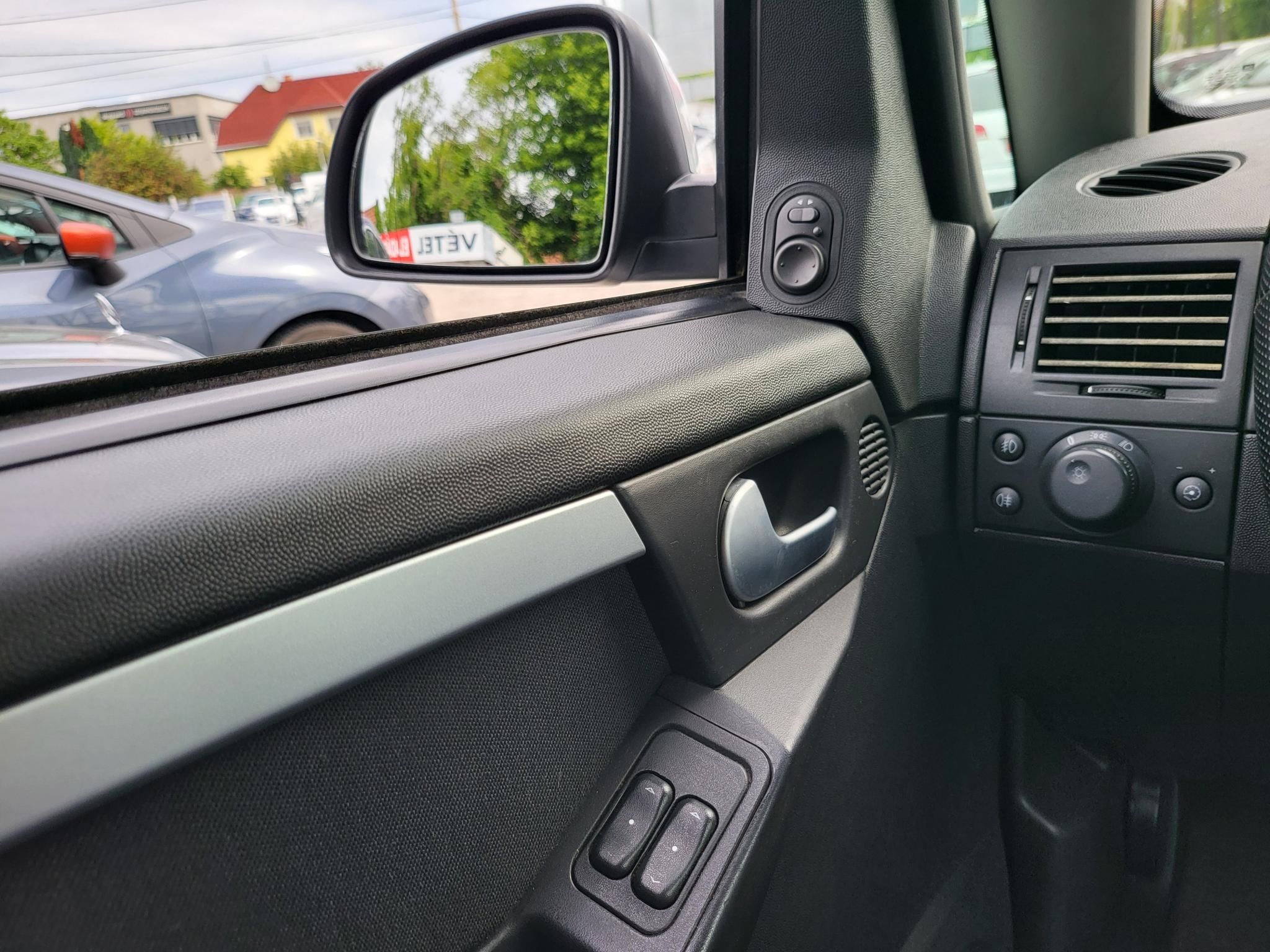 OPEL MERIVA 1.7 CDTI Essentia Klíma Webasto! 4-5L/100km!