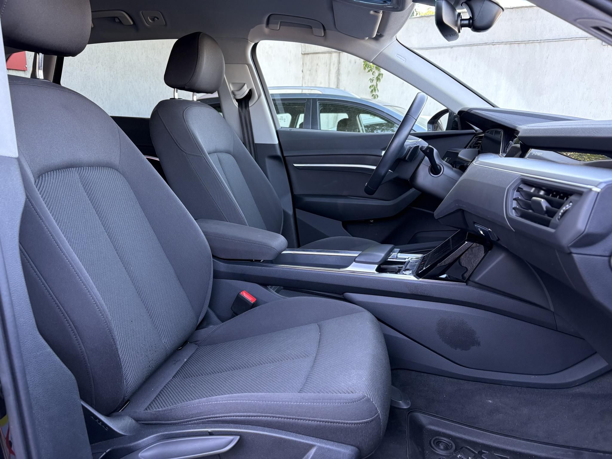 AUDI E-TRON 50 Advanced quattro (Automata) 30e km. LED Ülésfűtés Virtual Cockpit Kamera Keyless Navi 2 gyári kulcs!