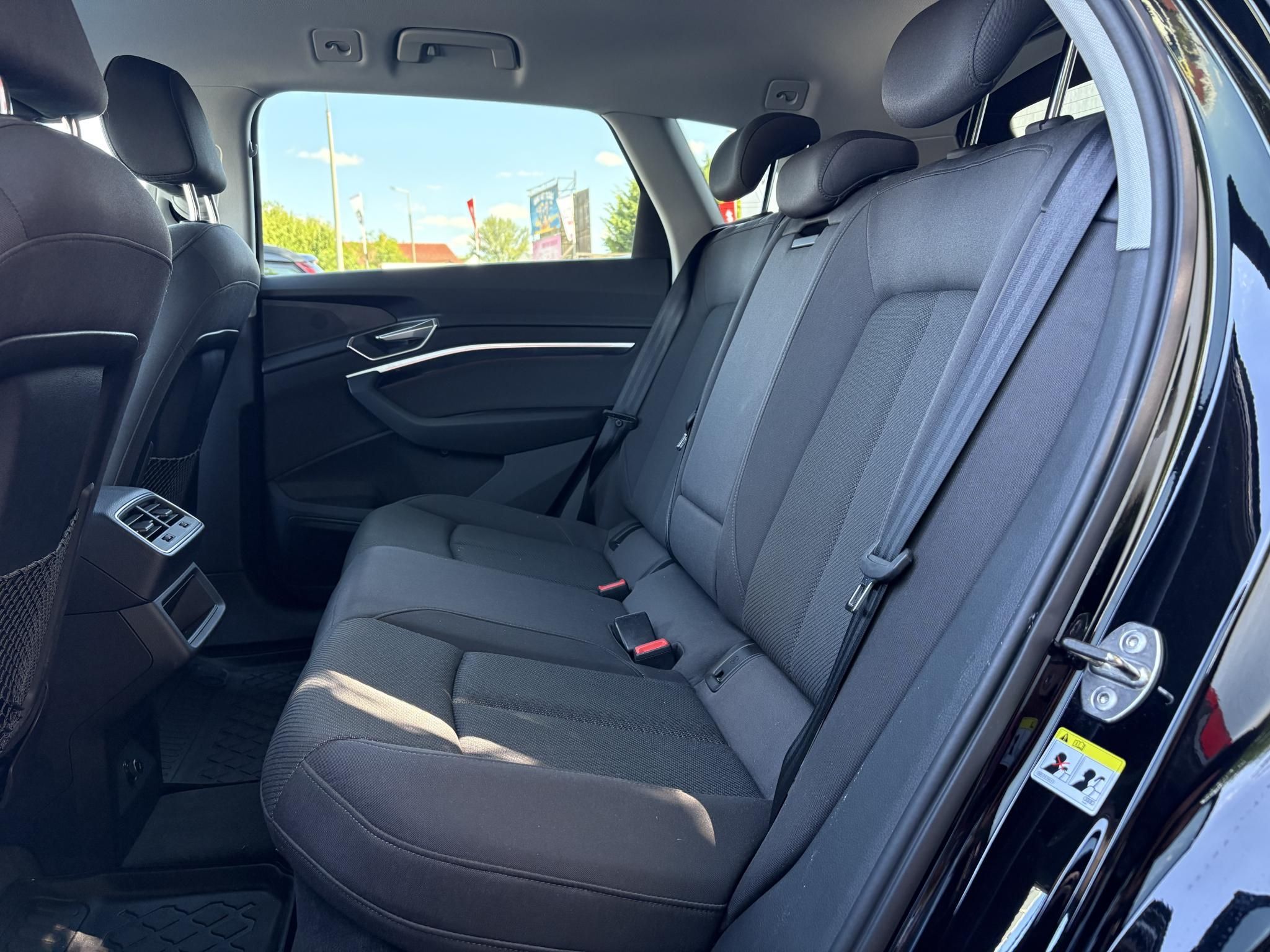 AUDI E-TRON 50 Advanced quattro (Automata) 30e km. LED Ülésfűtés Virtual Cockpit Kamera Keyless Navi 2 gyári kulcs!