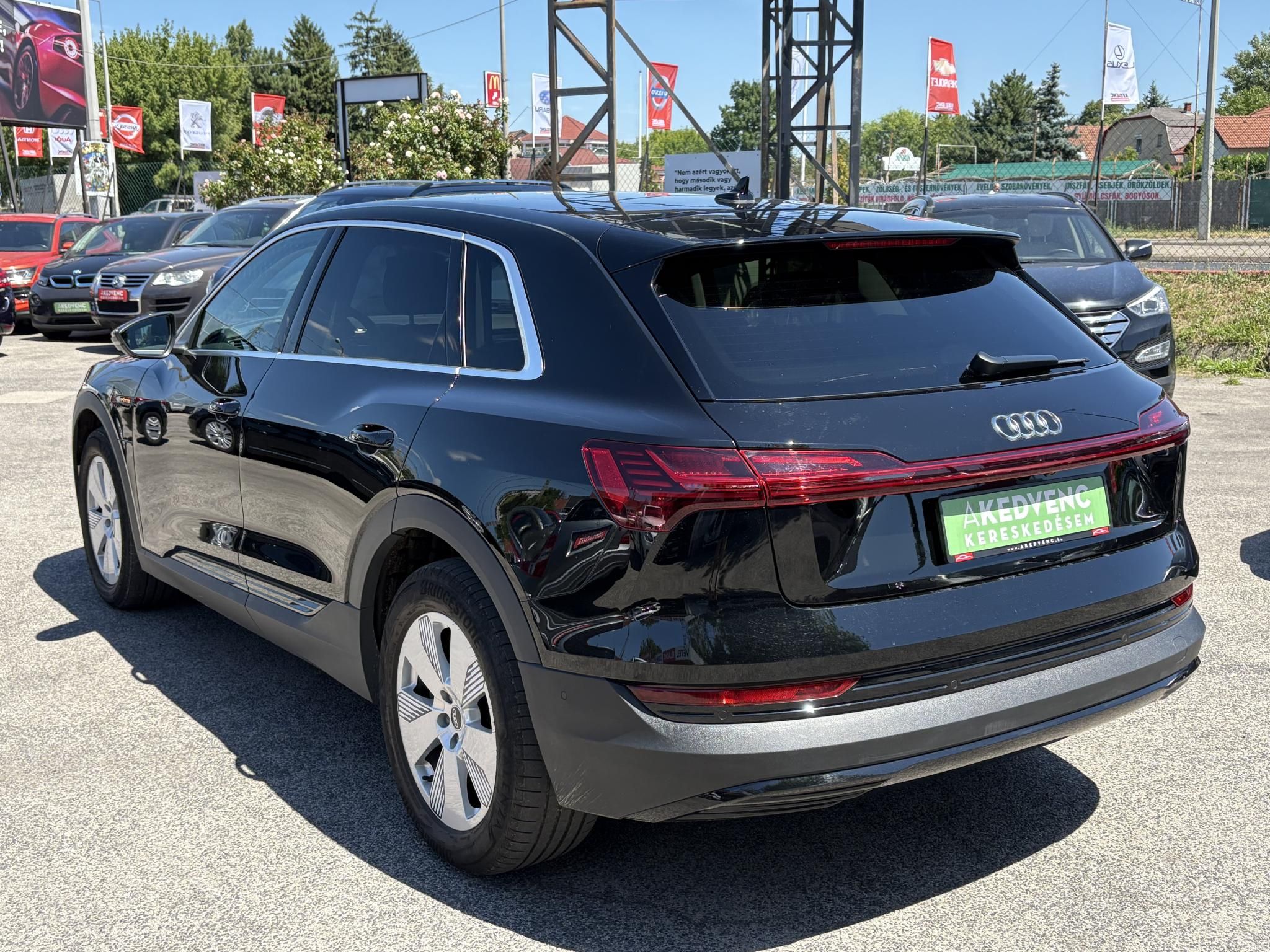 AUDI E-TRON 50 Advanced quattro (Automata) 30e km. LED Ülésfűtés Virtual Cockpit Kamera Keyless Navi 2 gyári kulcs!