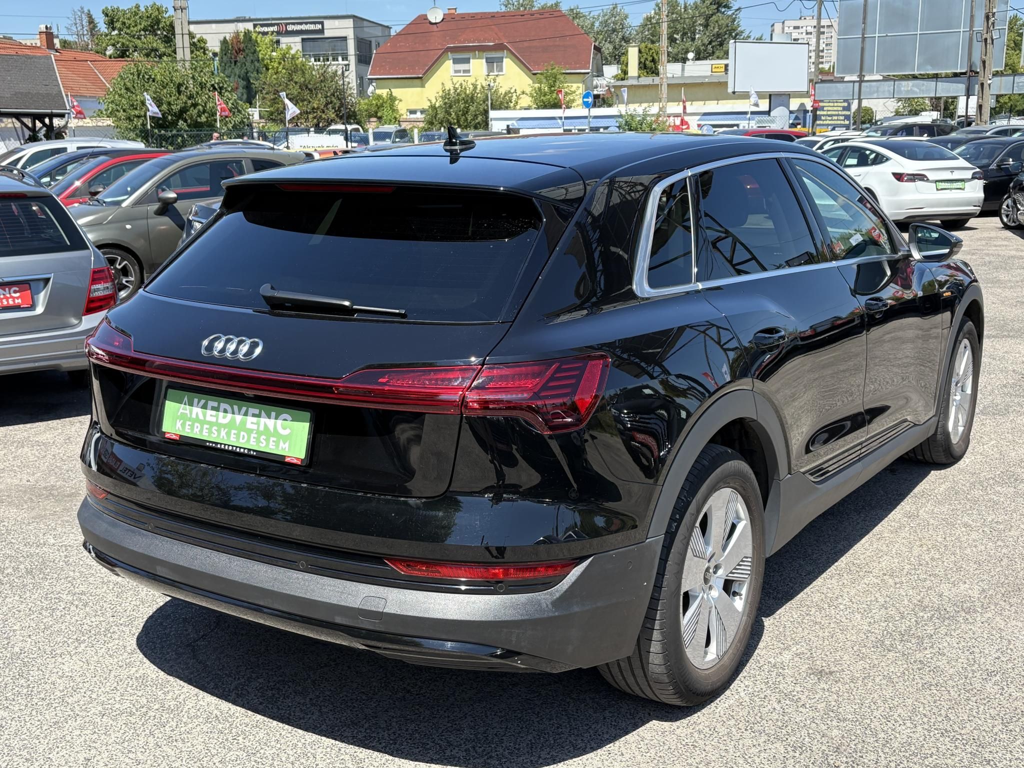 AUDI E-TRON 50 Advanced quattro (Automata) 30e km. LED Ülésfűtés Virtual Cockpit Kamera Keyless Navi 2 gyári kulcs!