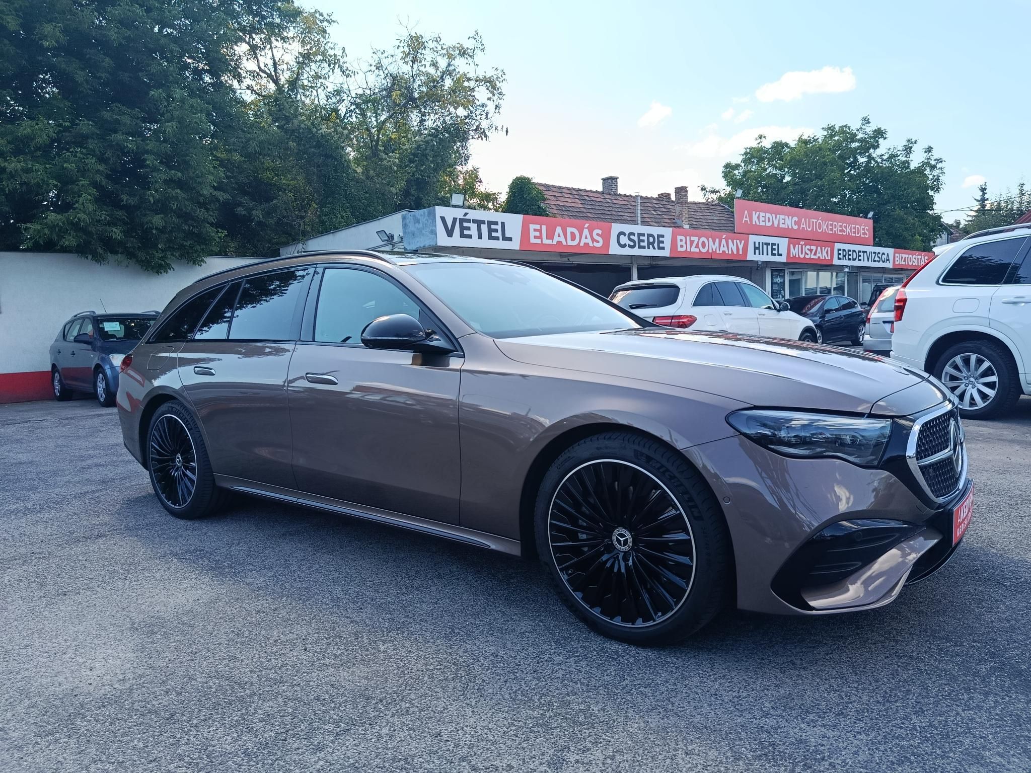 MERCEDES-BENZ E 300 e T 9G-TRONIC Plug-in hybrid 4D Burmester hifi 3DX2 kijelző Panorámatető Masszázs ülések 4X!