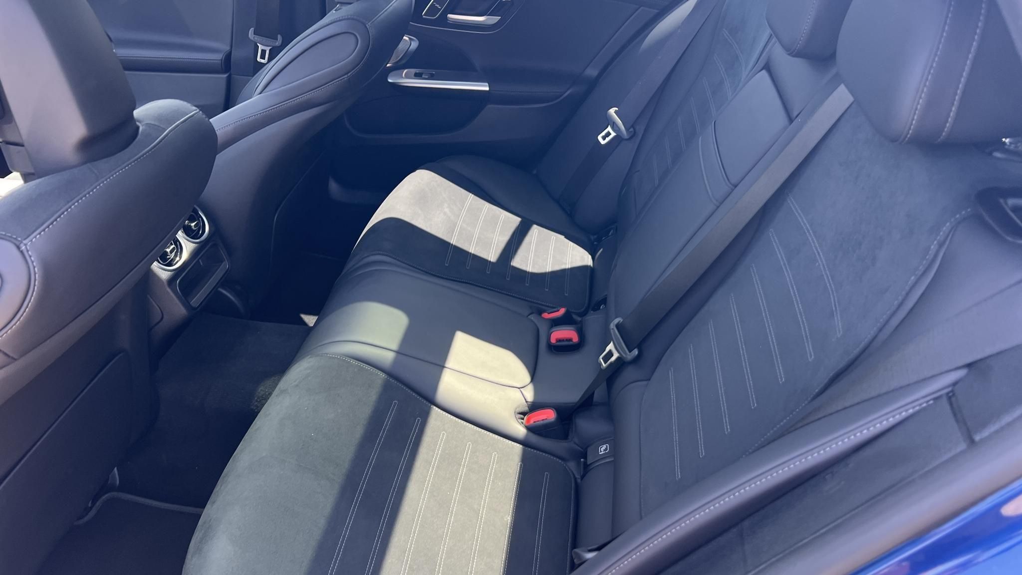 MERCEDES-BENZ C 300 e T 9G-TRONIC Plug-in hybrid AMG csomag. Burmester. memória. 110km-es elektromos hatótáv!