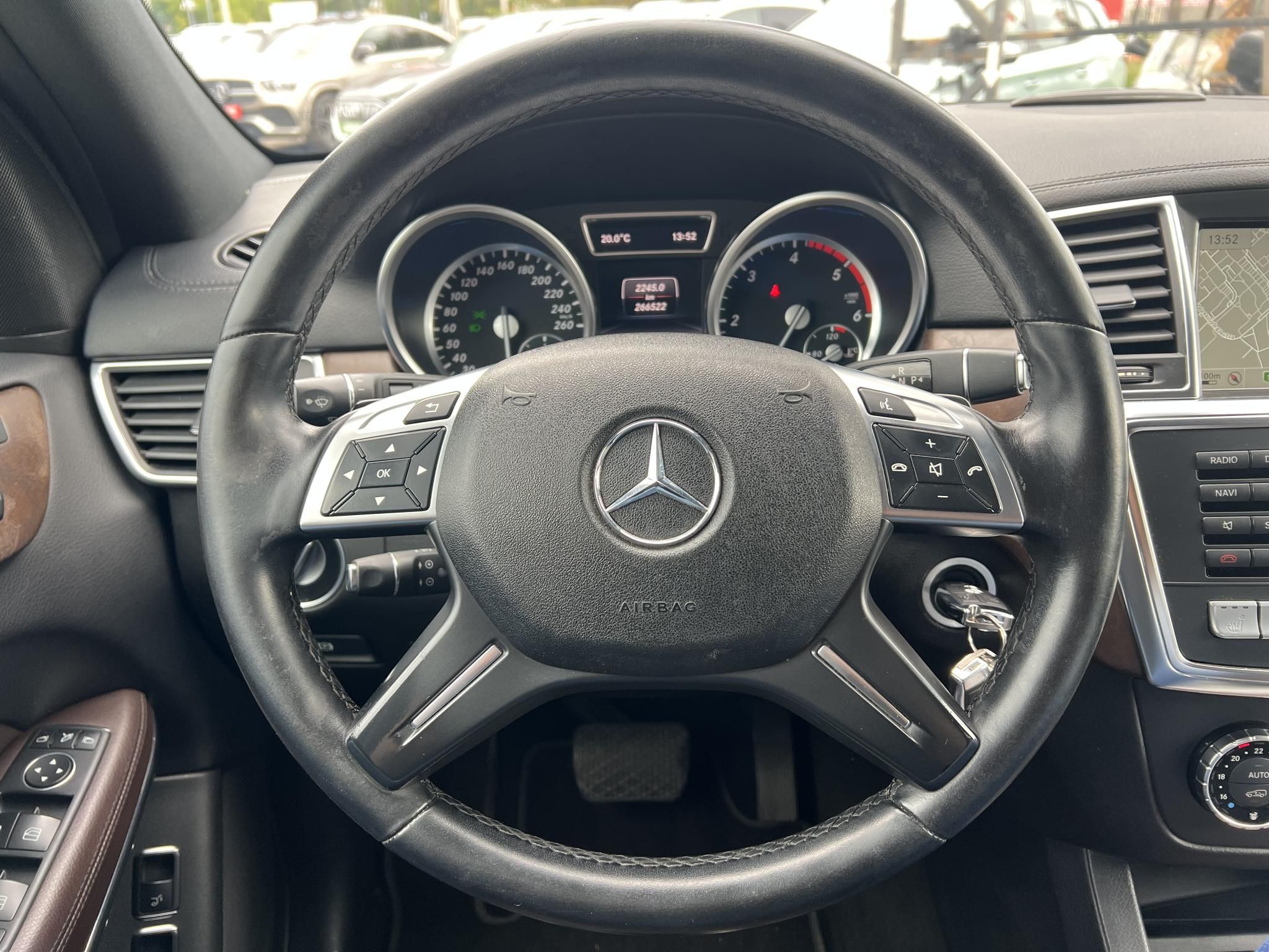MERCEDES-BENZ GL 350 BlueTEC 4Matic (Automata) (7 személyes ) Magyarországi. AMG-csomag. Új légrugók!