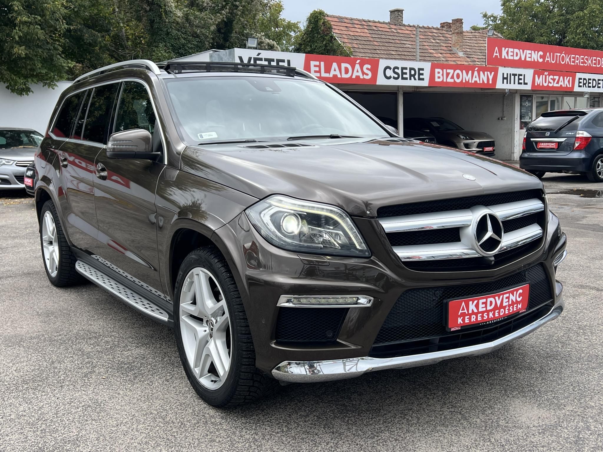 MERCEDES-BENZ GL 350 BlueTEC 4Matic (Automata) (7 személyes ) Magyarországi. AMG-csomag. Új légrugók!