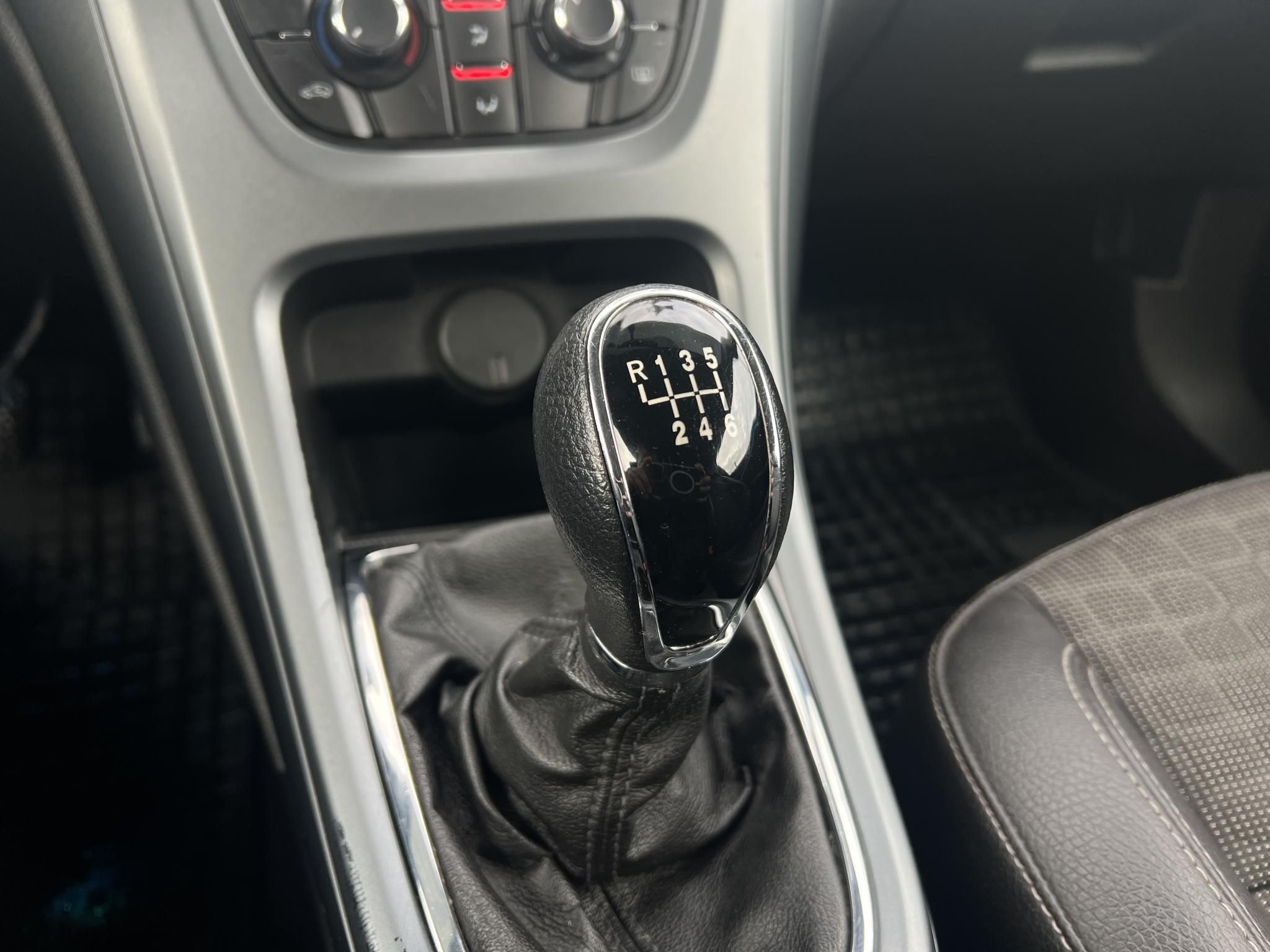 OPEL ASTRA J GTC 2.0 CDTI Start-Stop Sport Teljes nagyszerviz után!