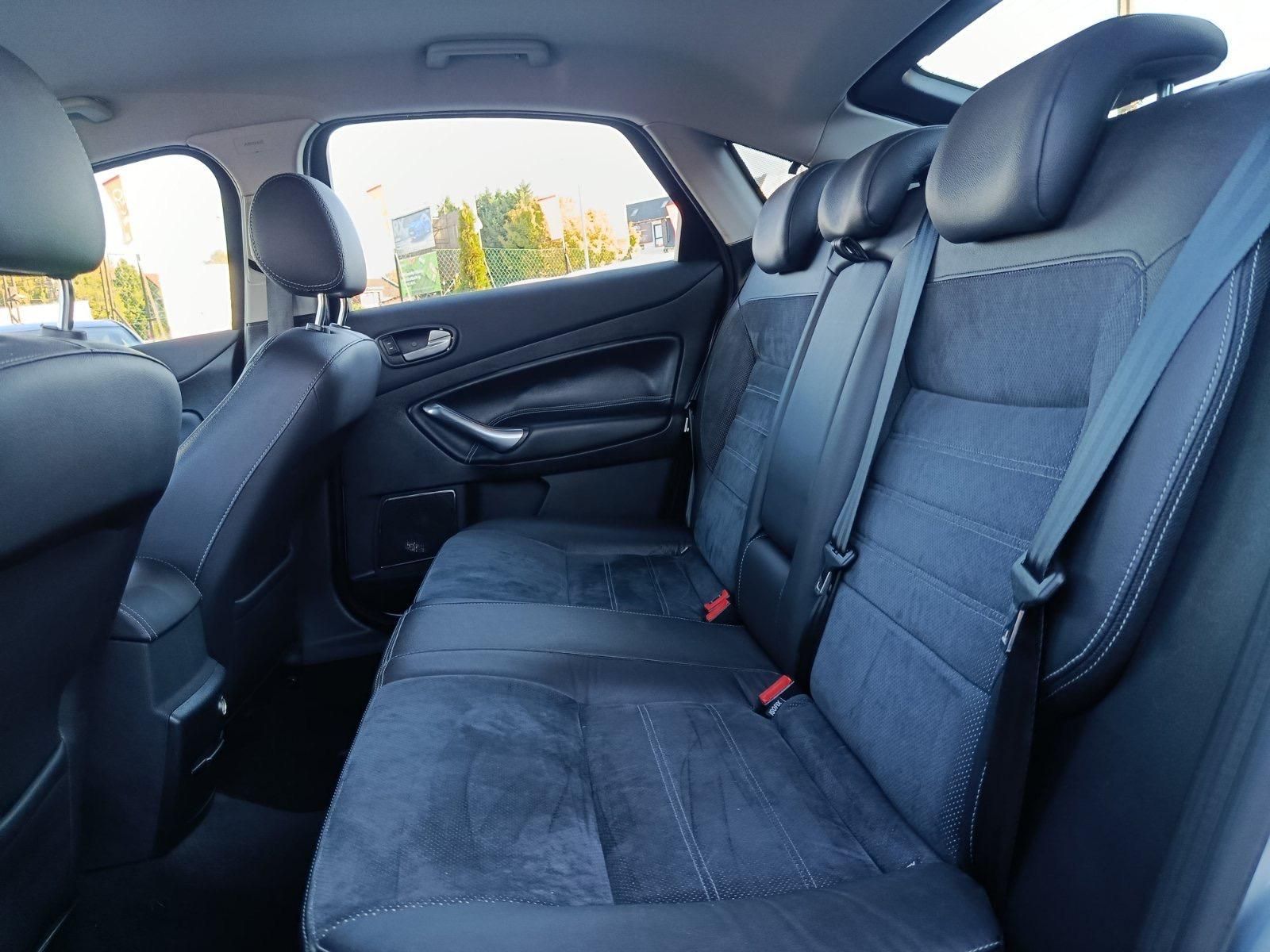 FORD MONDEO 2.0 TDCi Ghia Powershift Klíma Tempomat Bluetooth Garanciális váltó!