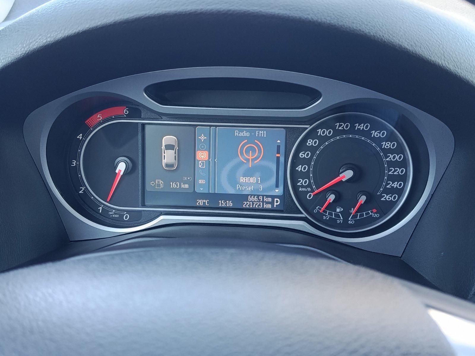 FORD MONDEO 2.0 TDCi Ghia Powershift Klíma Tempomat Bluetooth Garanciális váltó!