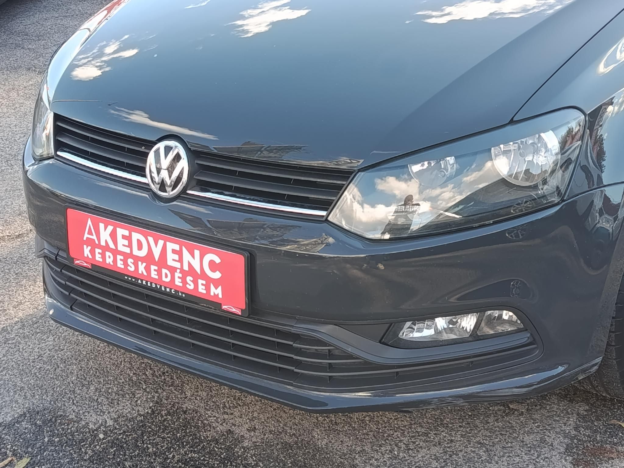 VOLKSWAGEN POLO 1.0 MPI Trendline Klíma Navigáció tolatókamera 172e km!