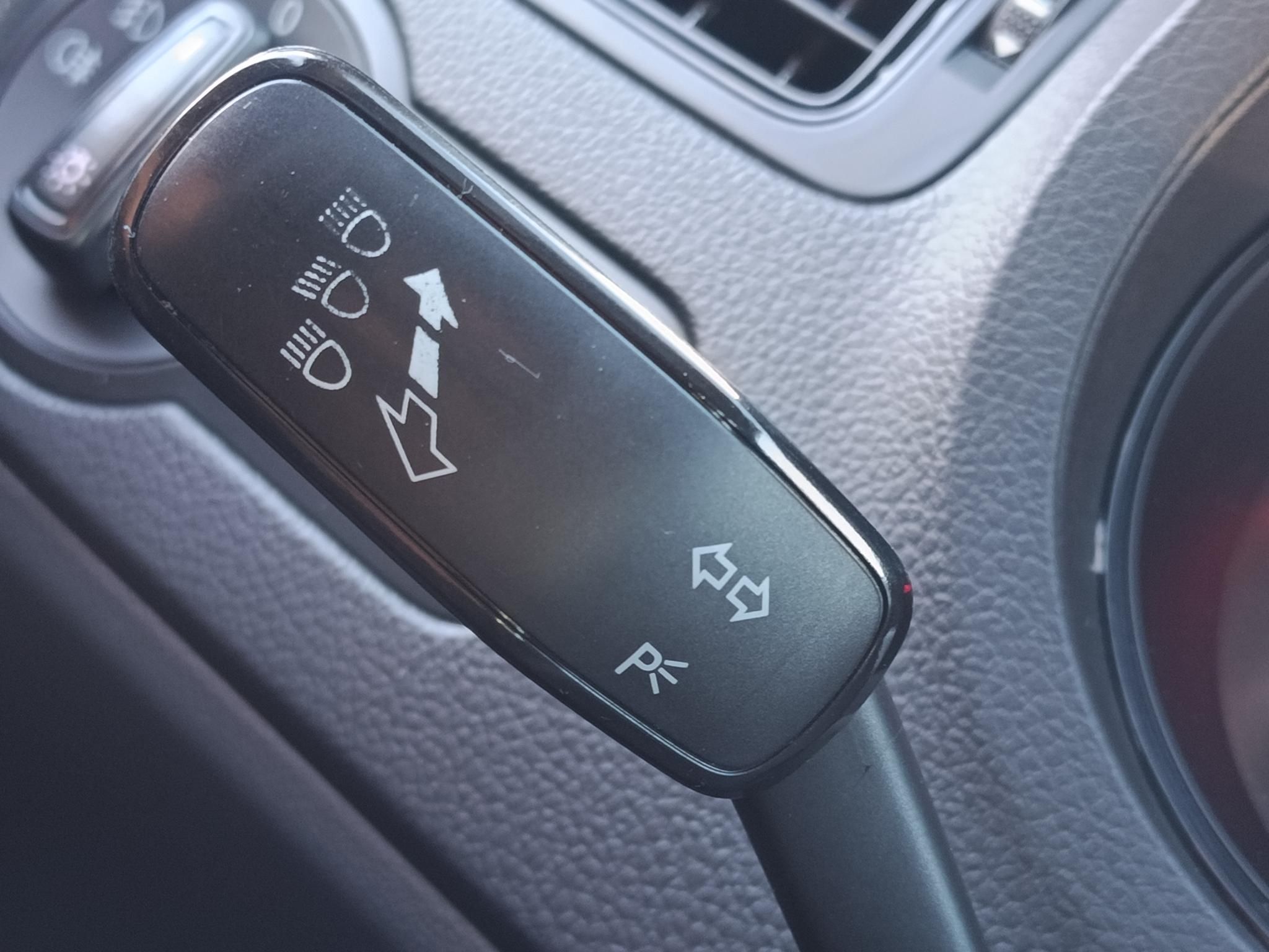 VOLKSWAGEN POLO 1.0 MPI Trendline Klíma Navigáció tolatókamera 172e km!