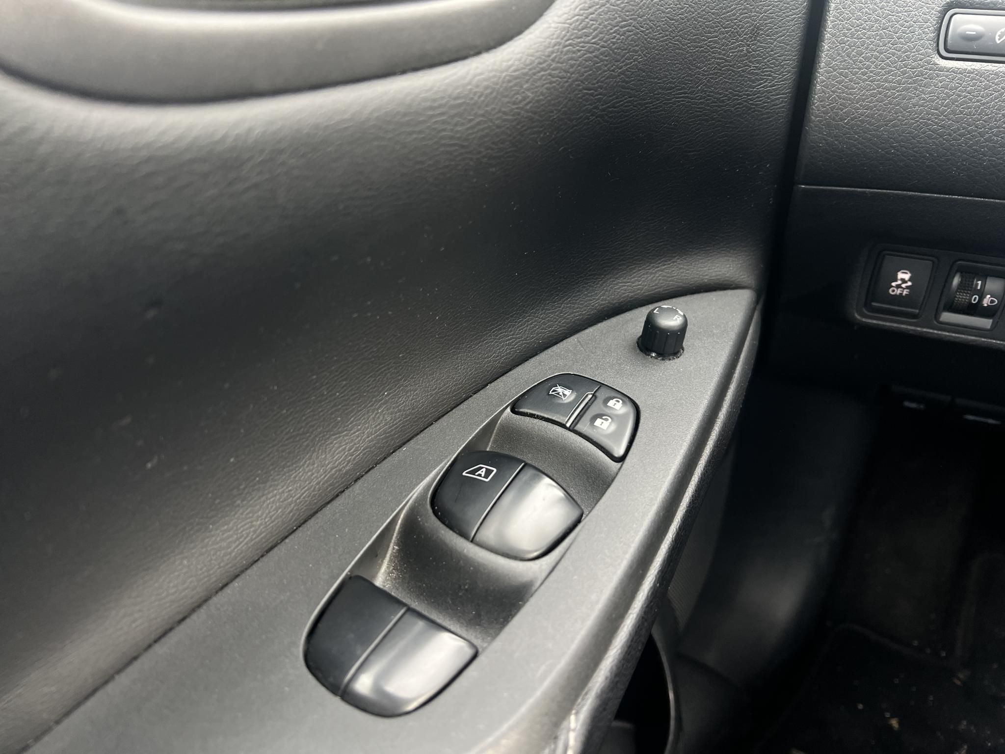 NISSAN PULSAR 1.2 DIG-T Tekna