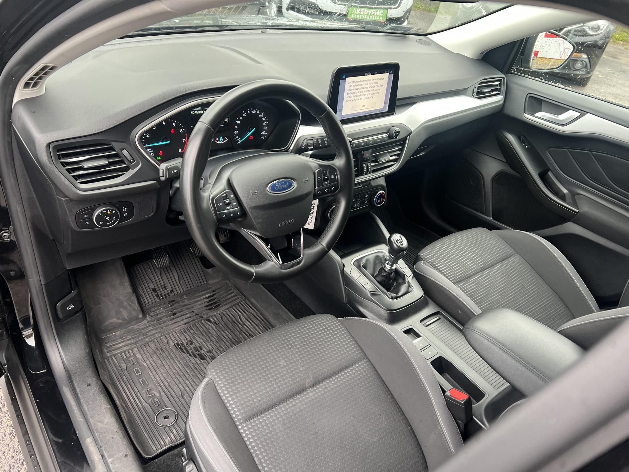 FORD FOCUS 1.0 EcoBoost Connected M.o.-i. 1.tul. Márkaszervizelt!
